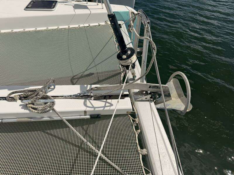 Zun Zun 39ft Lagoon Yacht For Sale