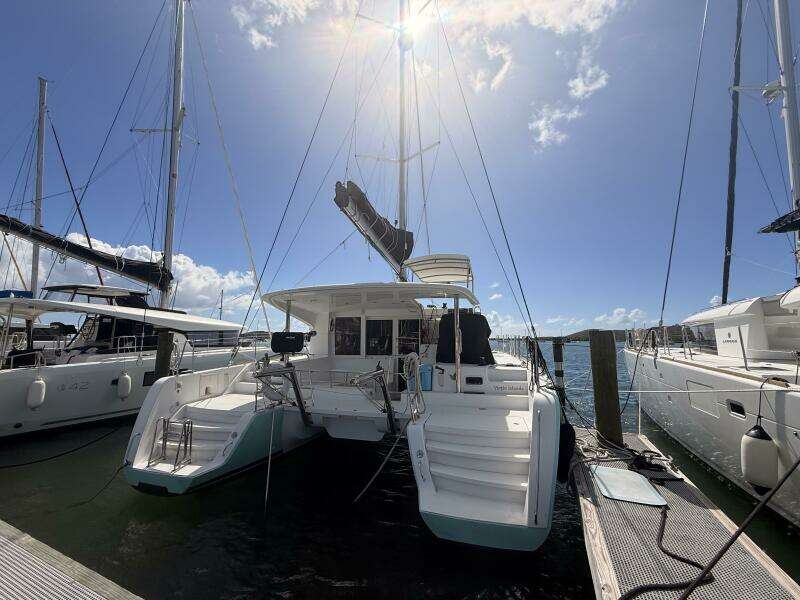 Zun Zun 39ft Lagoon Yacht For Sale
