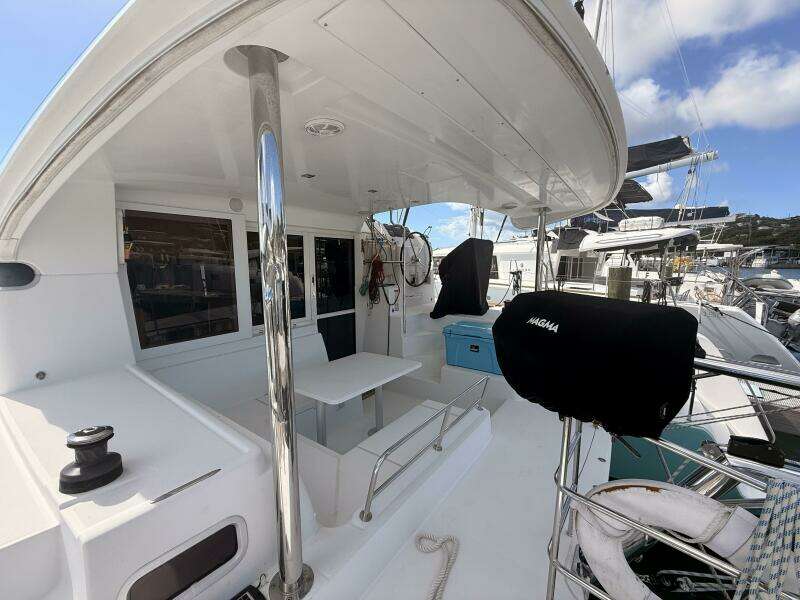Zun Zun 39ft Lagoon Yacht For Sale