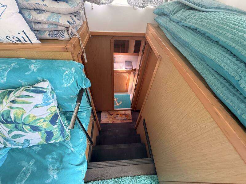 Zun Zun 39ft Lagoon Yacht For Sale