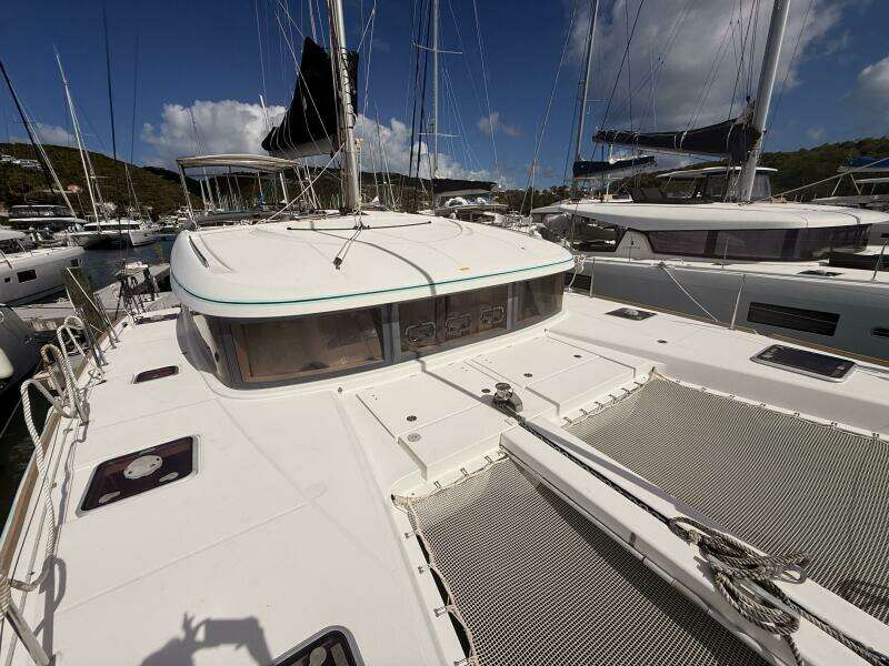 Zun Zun 39ft Lagoon Yacht For Sale