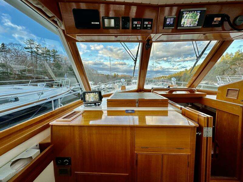 Moonshadow 49ft Grand Banks Yacht For Sale
