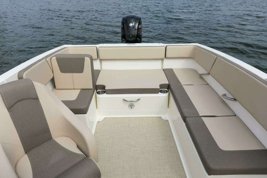 18ft Bayliner Yacht For Sale