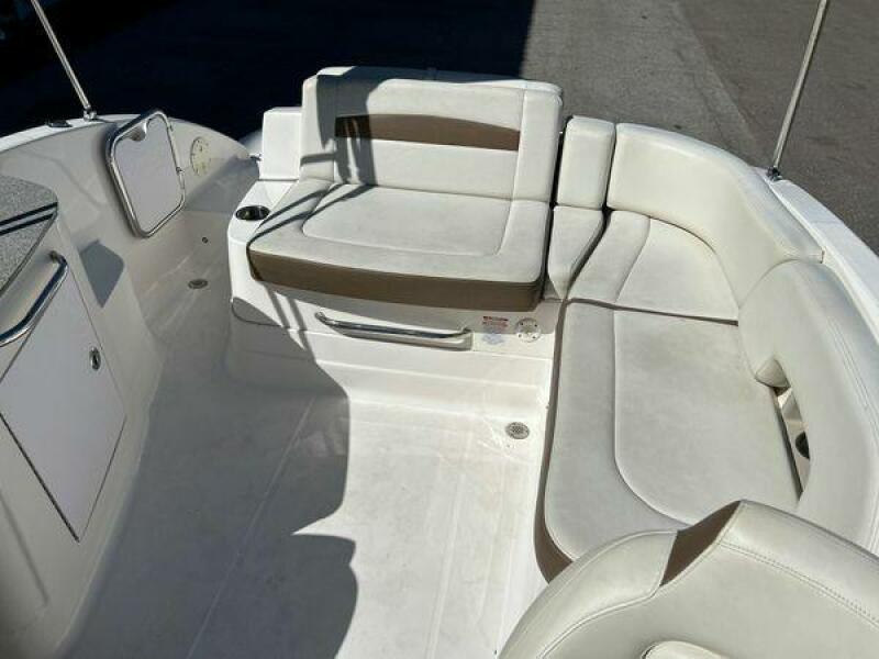 24' 2014 Chaparral 244 Sunesta