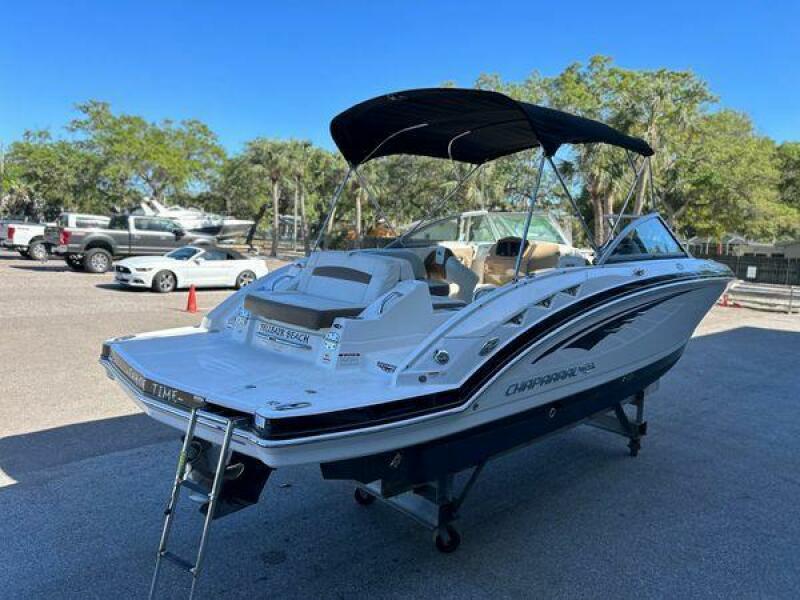 24' 2014 Chaparral 244 Sunesta
