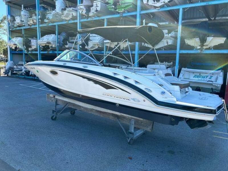 24' 2014 Chaparral 244 Sunesta