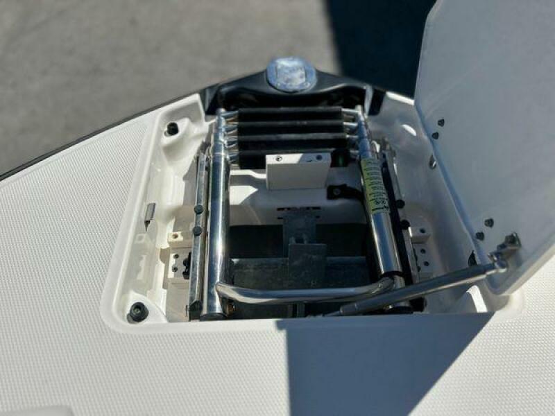 24' 2014 Chaparral 244 Sunesta