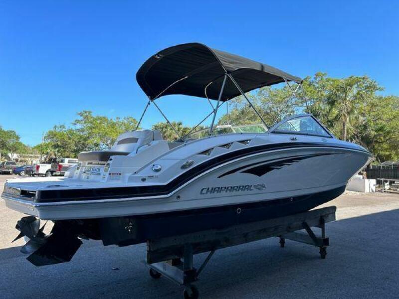 24' 2014 Chaparral 244 Sunesta