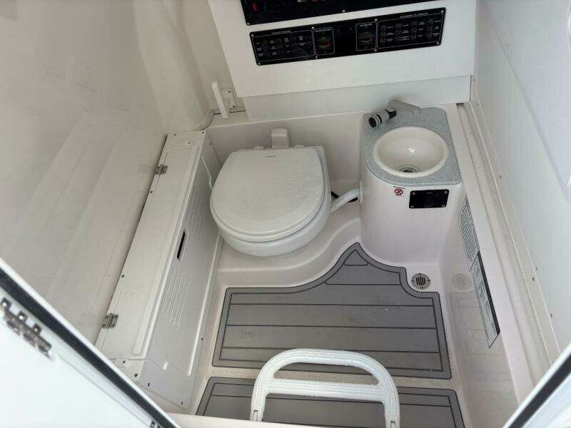 28ft Sea Fox Yacht For Sale