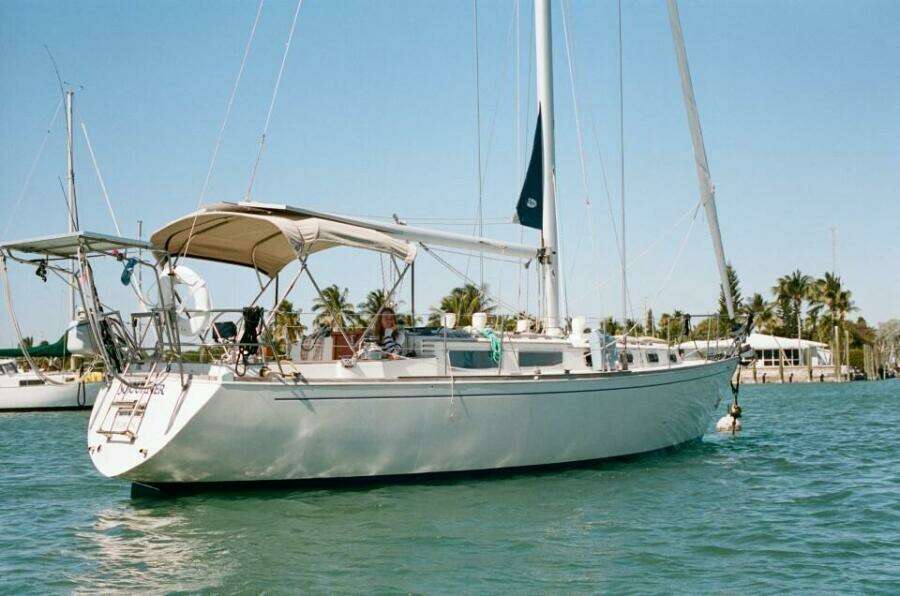Sojourner  38ft Sabre Yacht For Sale