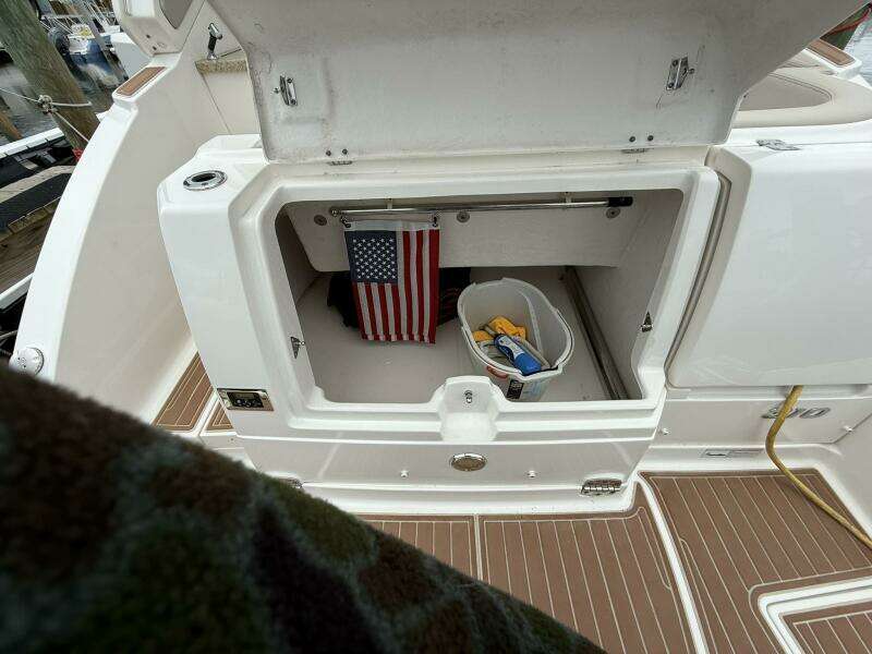 Liquid Therapy 31ft Chaparral Yacht For Sale