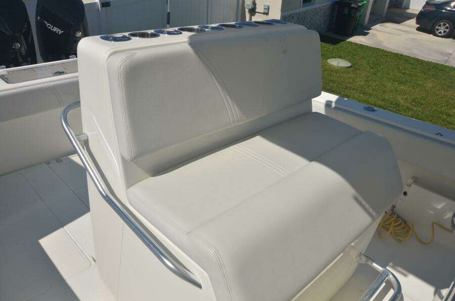 Helm Seat