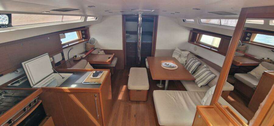Resilience 48ft Beneteau Yacht For Sale