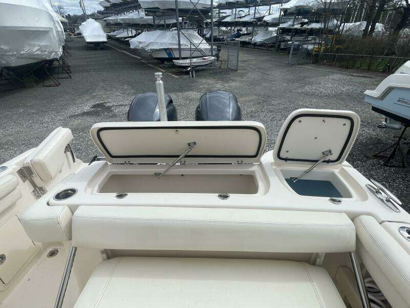 27ft Grady White Yacht For Sale
