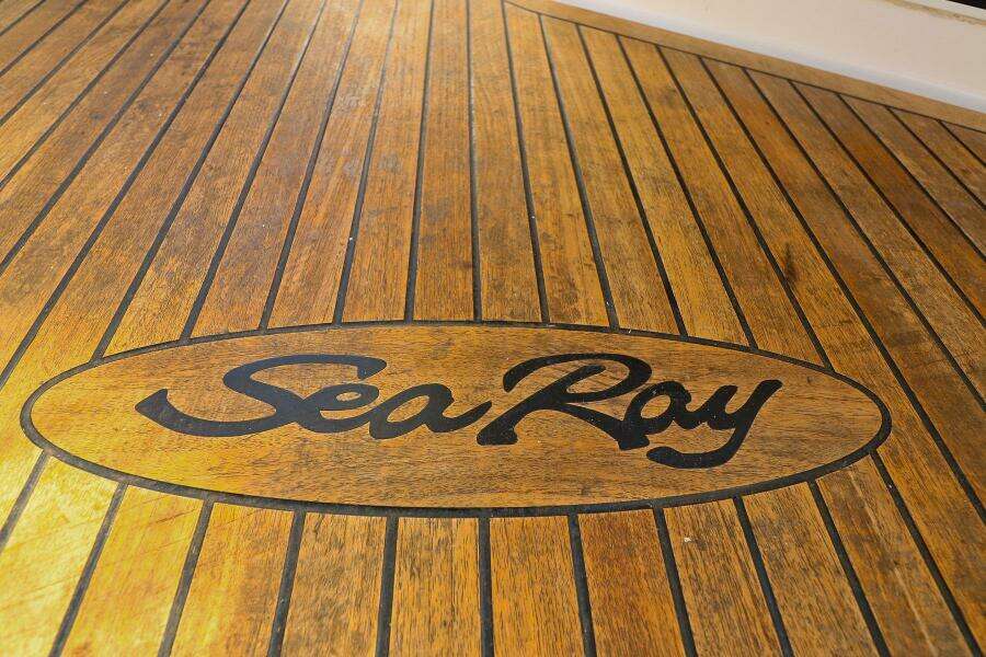31ft Sea Ray Yacht For Sale