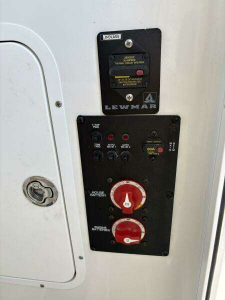 25ft Sea Hunt Yacht For Sale
