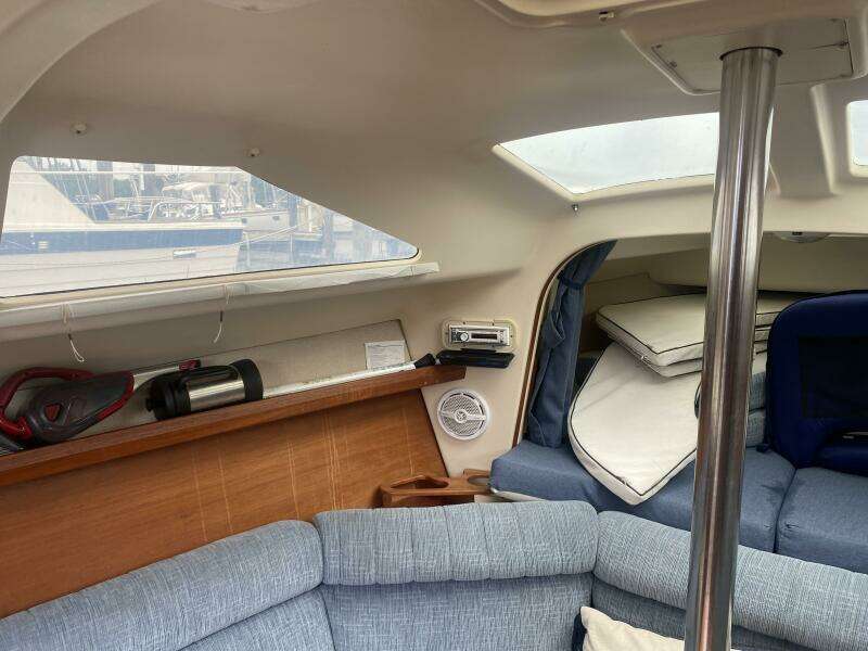 ESCAPADE 29ft Hunter Yacht For Sale