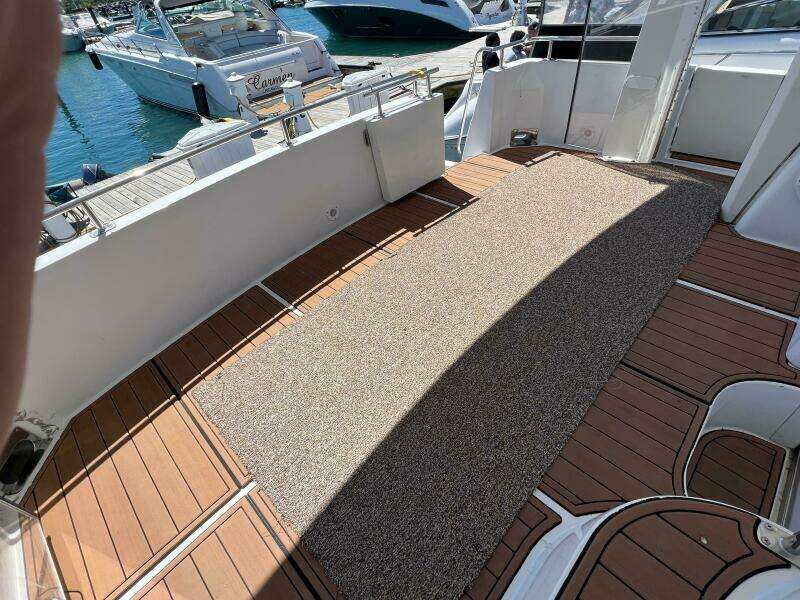 44ft Carver Yacht For Sale