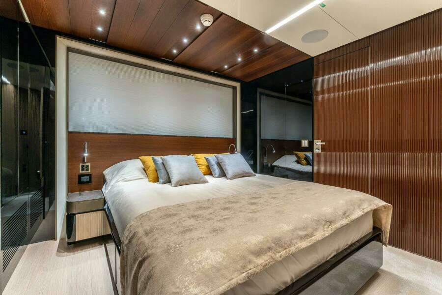 MERELEY I 113ft AES Yacht Yacht For Sale
