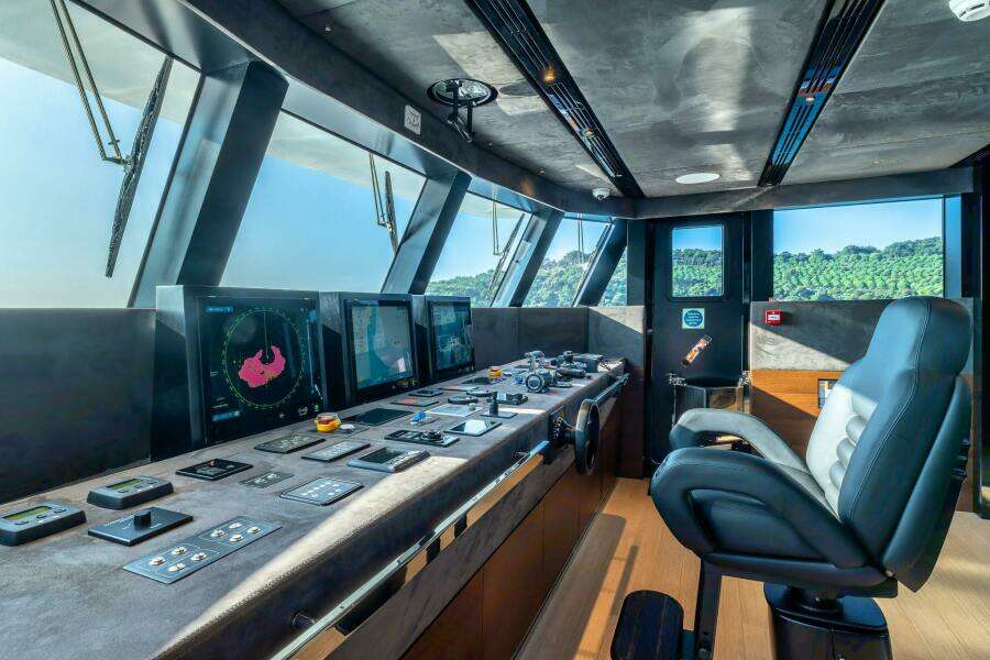 MERELEY I 113ft AES Yacht Yacht For Sale