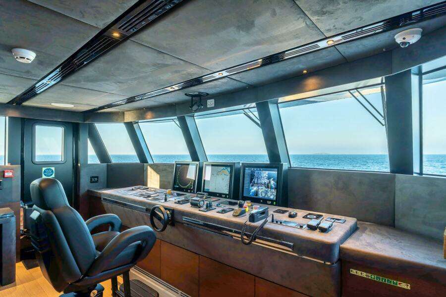 MERELEY I 113ft AES Yacht Yacht For Sale