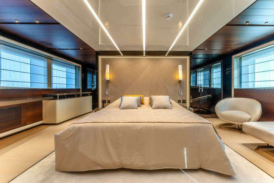 MERELEY I 113ft AES Yacht Yacht For Sale