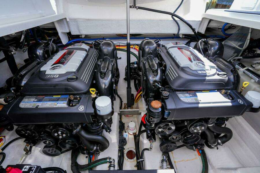 35ft Monterey Yacht For Sale
