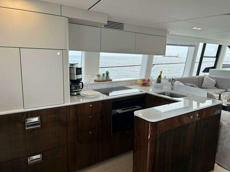 FAIRLINE SQUADRON 68ft Fairline Yacht For Sale