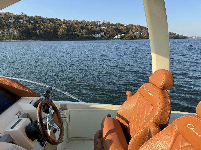 UFO 38ft Chris Craft Yacht For Sale