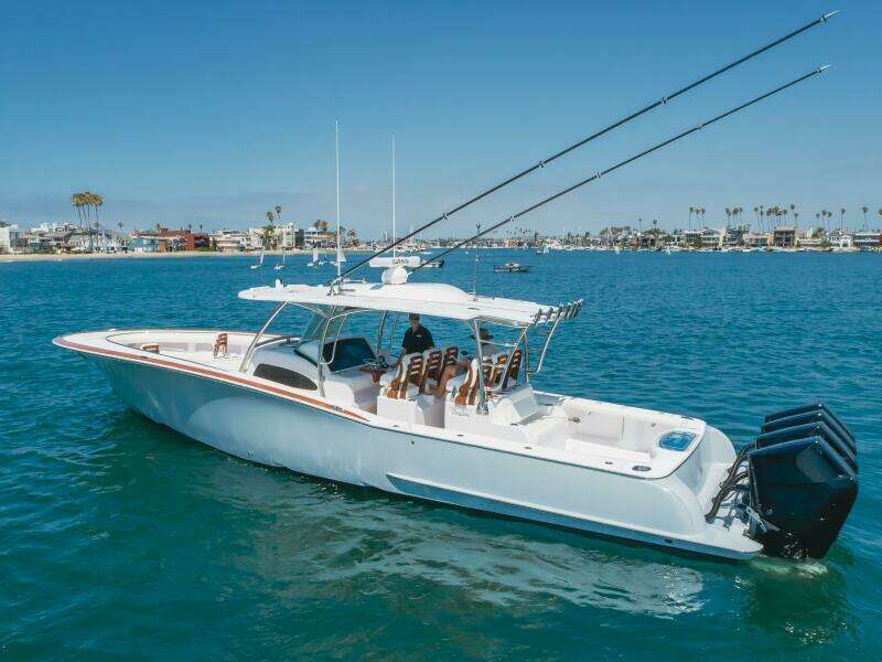2026 Mag Bay 43 Center Console