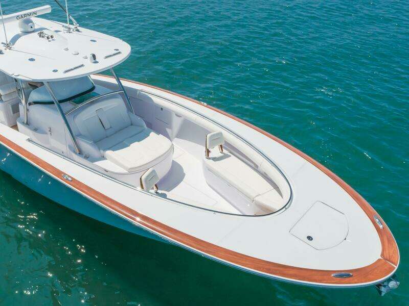 2026 Mag Bay 43 Center Console