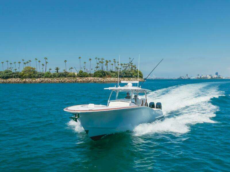 2026 Mag Bay 43 Center Console