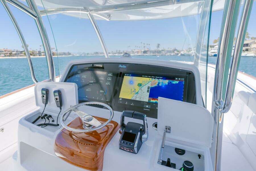 2026 Mag Bay 43 Center Console -Helm