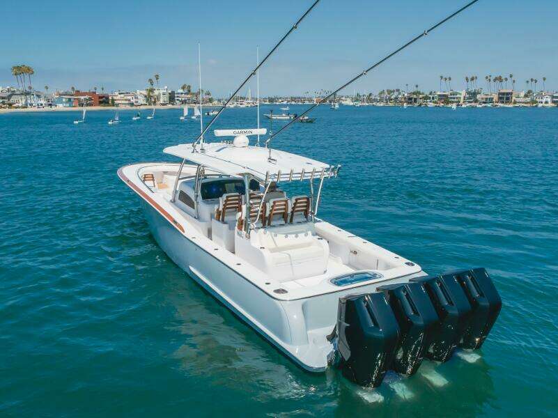 2026 Mag Bay 43 Center Consolev