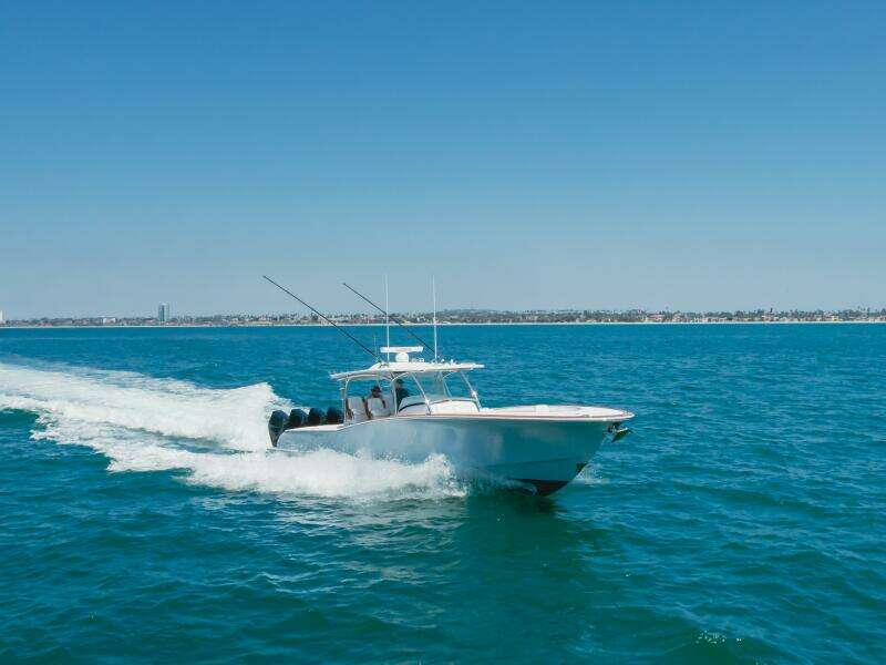 2026 Mag Bay 43 Center Console