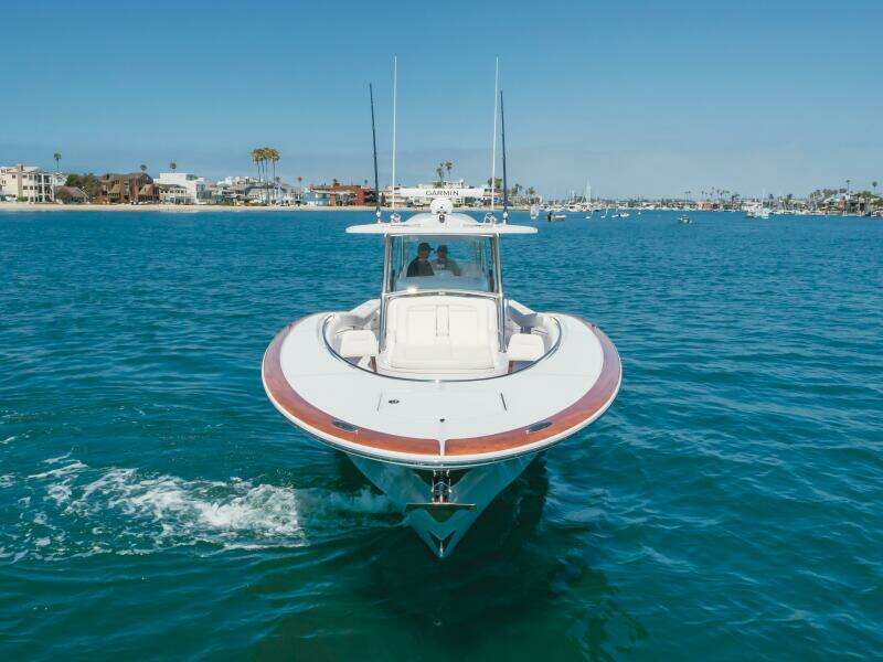 2026 Mag Bay 43 Center Console
