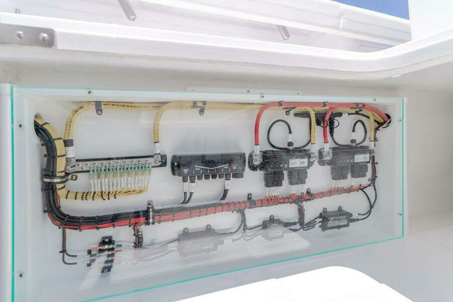 2026 Mag Bay 43 Center Console