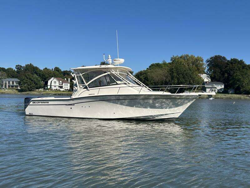 33ft Grady White Yacht For Sale