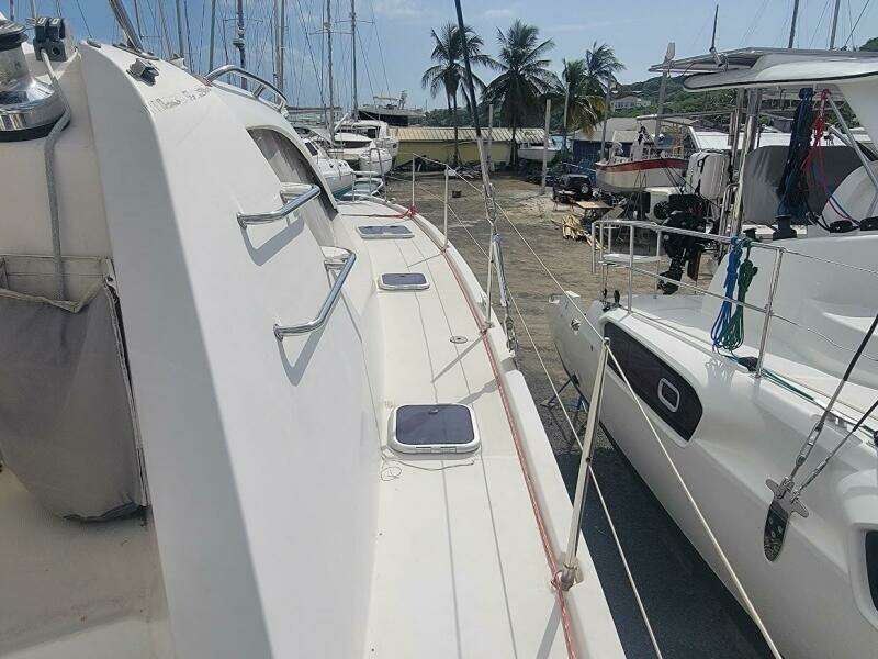 2015-leopard-44-sail-9762818-20250417174257500-1_XLARGE.jpg