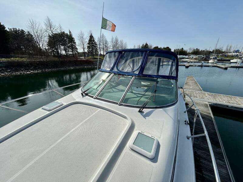 30ft Bayliner Yacht For Sale