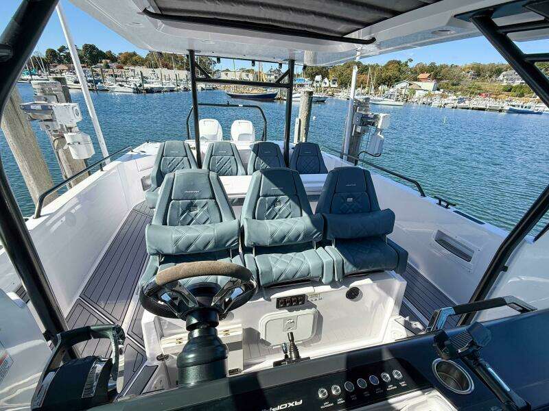 37ft Axopar Yacht For Sale