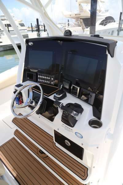 32ft Sea Fox Yacht For Sale