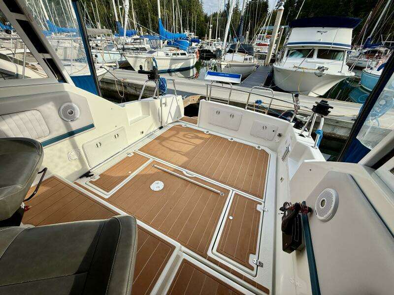 Pacific Loon 27ft Monaro Yacht For Sale