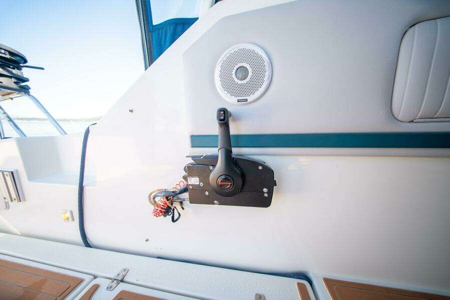 Pacific Loon 27ft Monaro Yacht For Sale