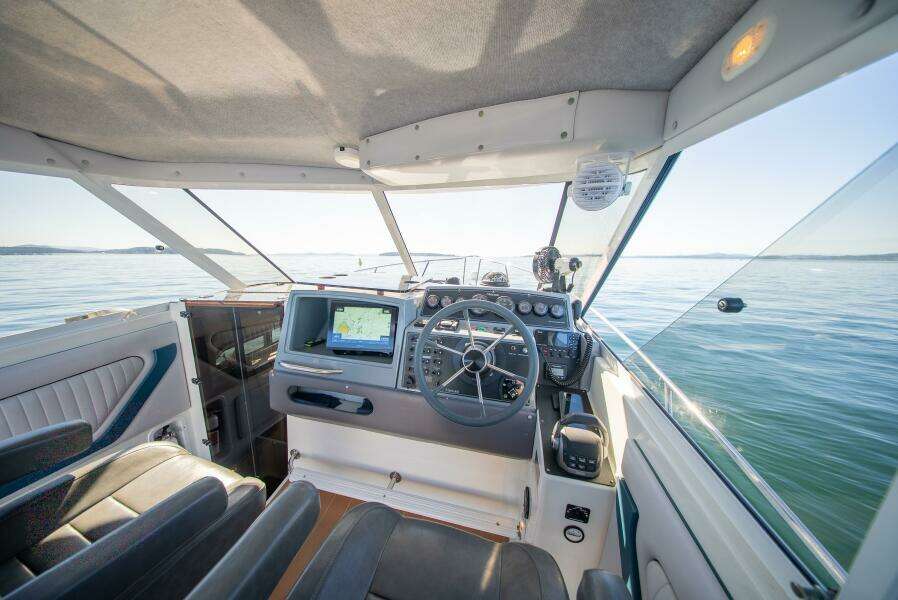 Pacific Loon 27ft Monaro Yacht For Sale