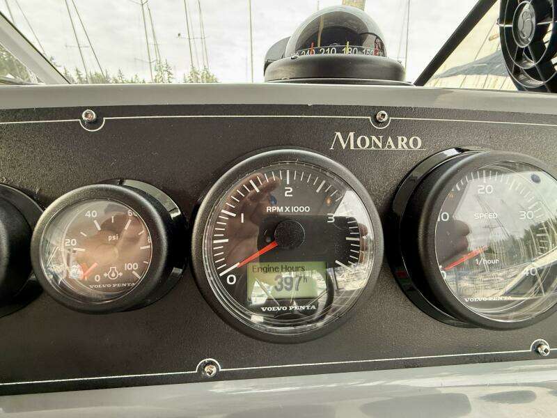 Pacific Loon 27ft Monaro Yacht For Sale