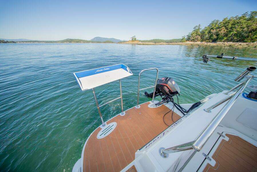 Pacific Loon 27ft Monaro Yacht For Sale