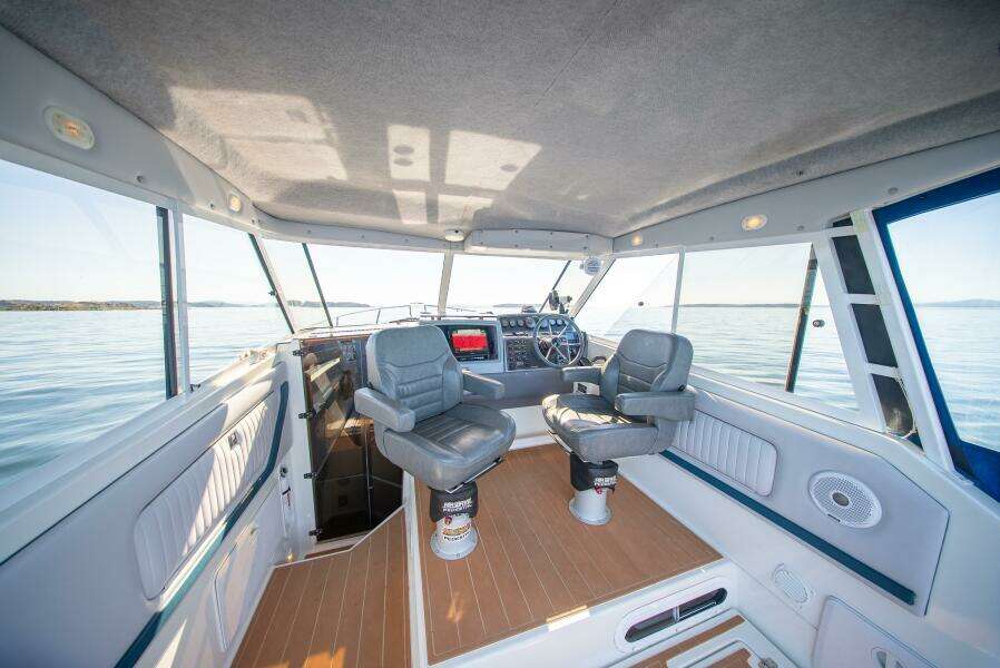 Pacific Loon 27ft Monaro Yacht For Sale