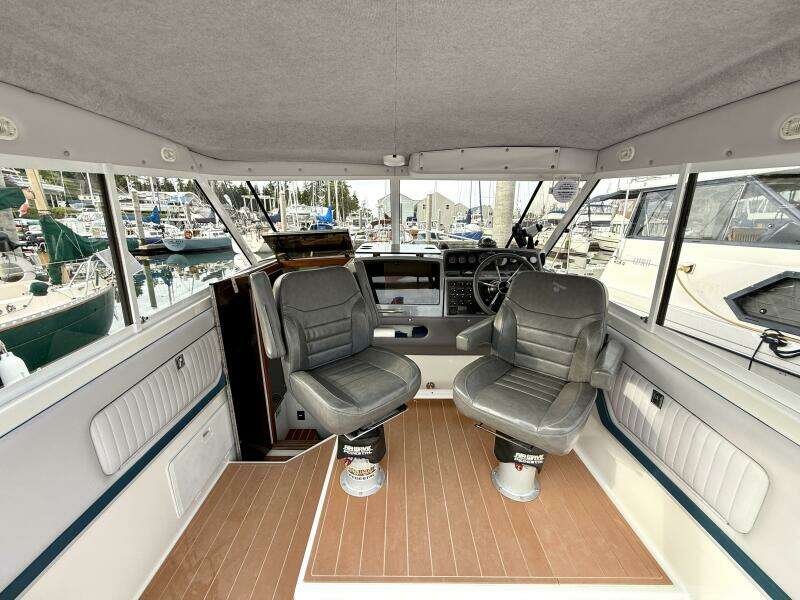 Pacific Loon 27ft Monaro Yacht For Sale