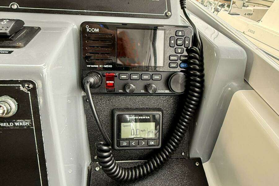 Pacific Loon 27ft Monaro Yacht For Sale
